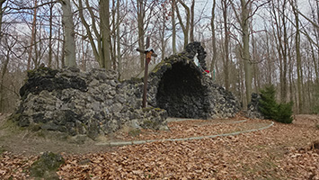 Grota ku czci Matki Boskiej Rachowice – historia