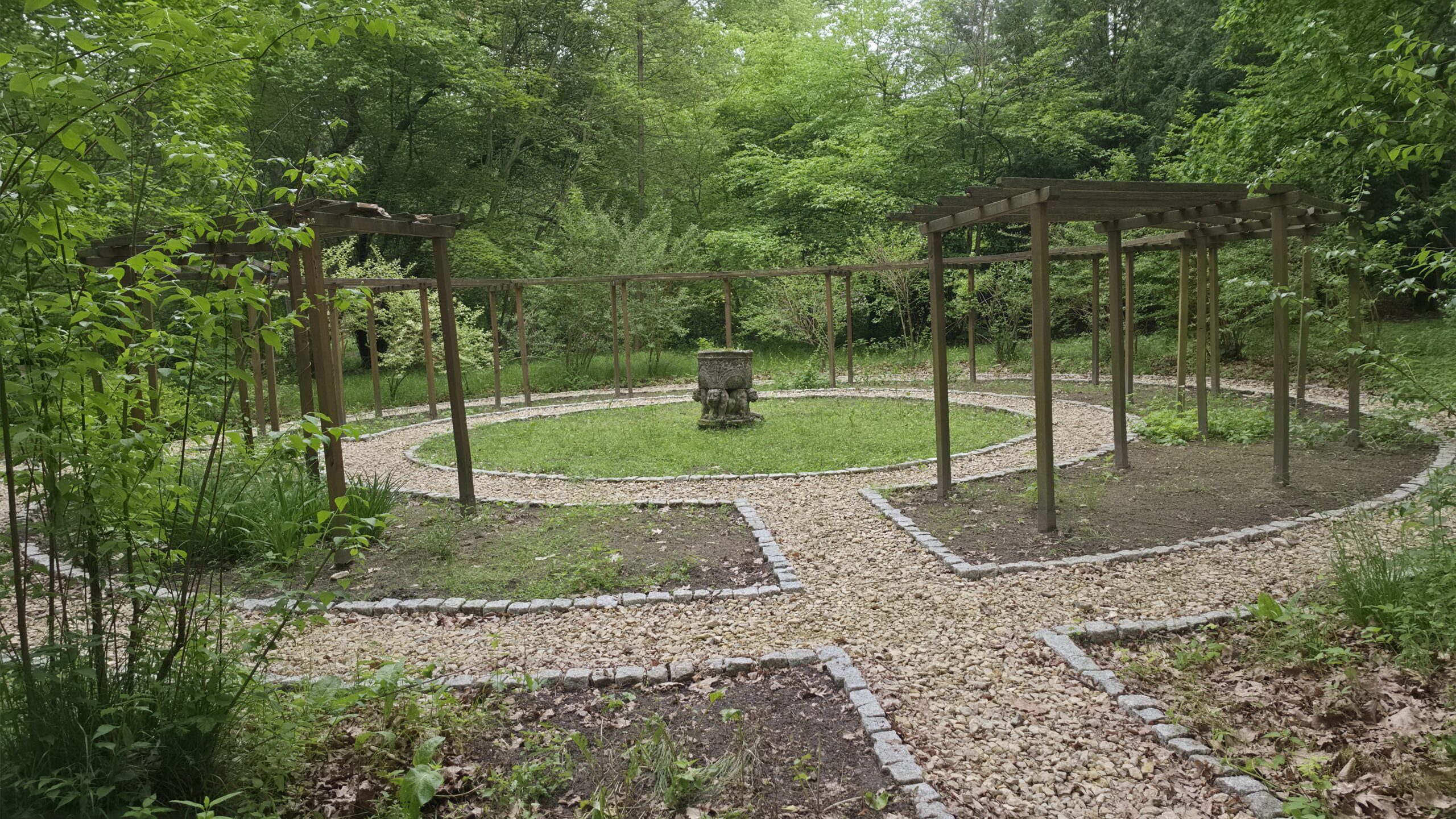 Zabytkowy park i starodrzew Ogrodu Botanicznego w Brynku