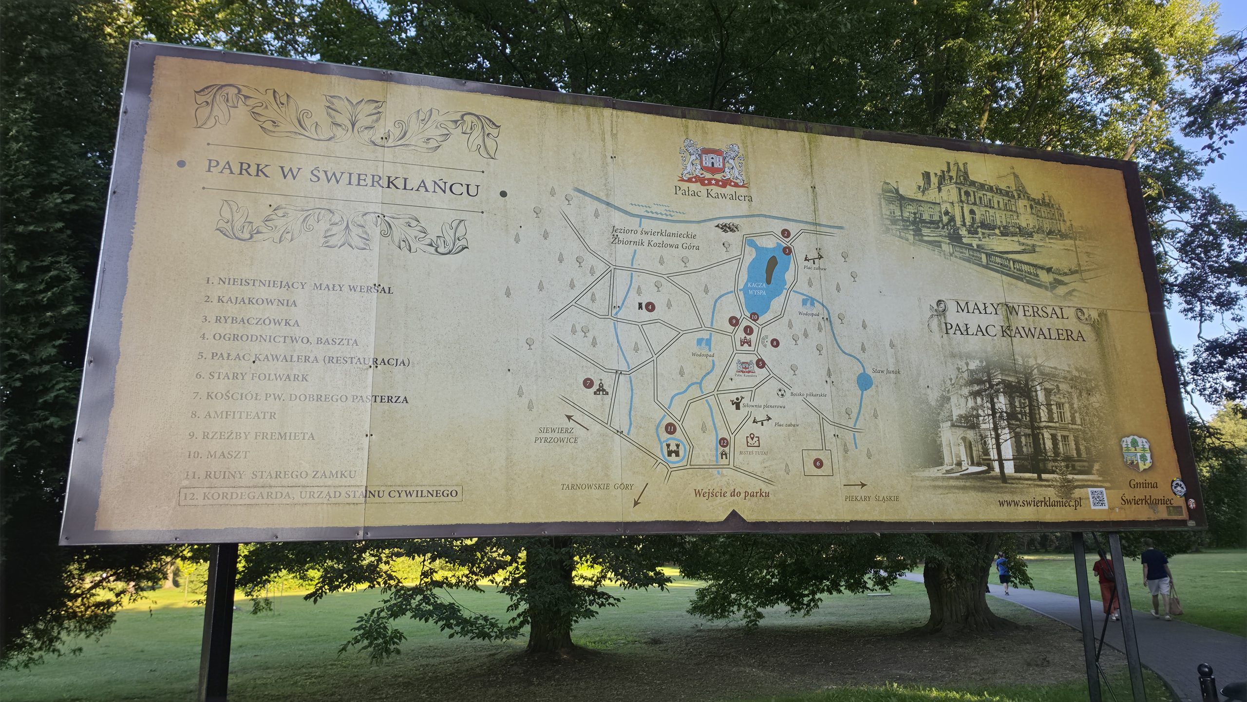 Park Świerklaniec – zieleń i zachowane elementy dawnego zespołu pałacowo-parkowego Donnersmarcków.
